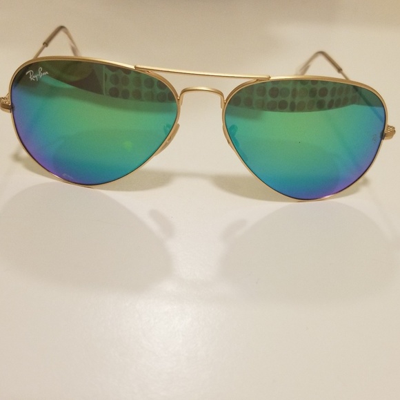 Ray-ban Sunglasses - Picture 2 of 3